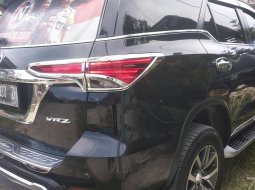 Mobil Toyota Fortuner VRZ 2018 terawat di Sumatra Utara 5