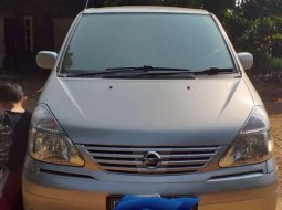 Mobil Nissan Serena 2012 Highway Star Autech terbaik di Jawa Barat 8