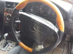 Jual Mercedes-Benz C-Class C 180 1995 harga murah di DKI Jakarta 4