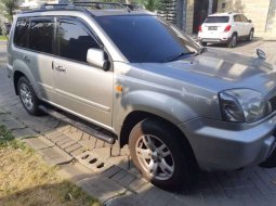 Jual mobil Nissan X-Trail 2003 bekas, Jawa Timur 5