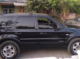 Jual mobil bekas murah Ford Escape XLT 2.0 2003 di Jawa Barat  3