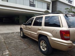 Jual cepat Jeep Grand Cherokee Limited 2000 di Jawa Barat 15