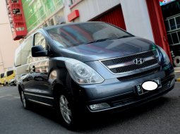 Dijual mobil bekas Hyundai H-1 Elegance 2011, DKI Jakarta 1