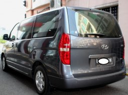 Dijual mobil bekas Hyundai H-1 Elegance 2011, DKI Jakarta 4