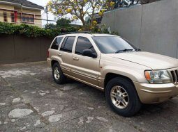 Jual cepat Jeep Grand Cherokee Limited 2000 di Jawa Barat 12