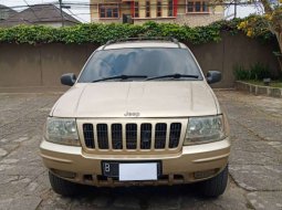 Jual cepat Jeep Grand Cherokee Limited 2000 di Jawa Barat 2