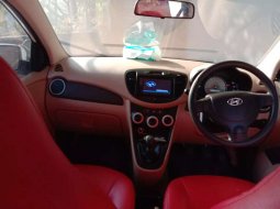 Jual mobil Hyundai I10 2010 bekas, Jawa Timur 7