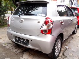 Sumatera Utara, dijual mobil Toyota Etios Valco E 2015 bekas 3