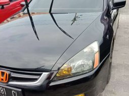 Riau, jual mobil Honda Accord 2.0 2004 dengan harga terjangkau 5