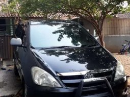 Mobil Toyota Kijang Innova 2005 V terbaik di DKI Jakarta 7