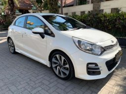 Jual mobil Kia Rio Platinum 2016 bekas, Bali 8