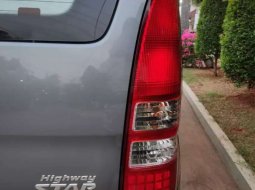 Mobil Nissan Serena 2010 Highway Star terbaik di DKI Jakarta 5