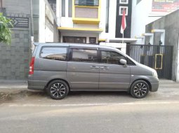 Jawa Tengah, jual mobil Nissan Serena 2010 dengan harga terjangkau 2