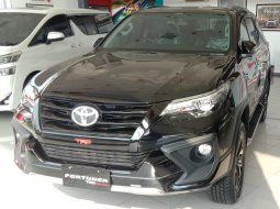 Mobil Toyota Fortuner TRD 2019 dijual, Jawa Timur  2