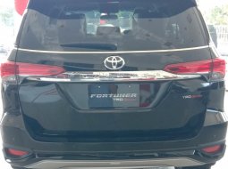 Mobil Toyota Fortuner TRD 2019 dijual, Jawa Timur  4