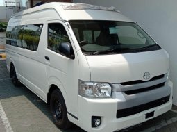 Toyota Hiace High Grade Commuter 2019 Ready Stock di Jawa Timur  1