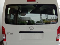 Toyota Hiace High Grade Commuter 2019 Ready Stock di Jawa Timur  3