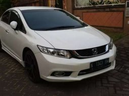 Honda Civic 2015 Jawa Timur dijual dengan harga termurah 4