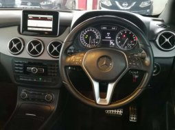 Jawa Barat, Mercedes-Benz B-CLass B 200 2013 kondisi terawat 2