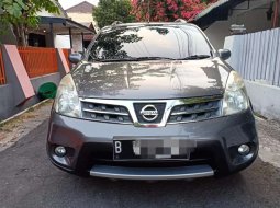 DIY Yogyakarta, Nissan Livina X-Gear 2012 kondisi terawat 2