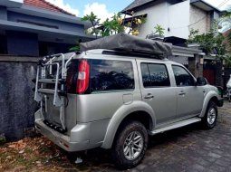 Jual cepat Ford Everest XLT 2010 di Riau 18