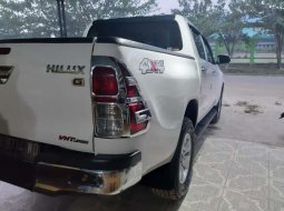 Jual mobil bekas murah Toyota Hilux G 2016 di Kalimantan Barat 5