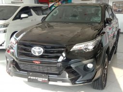 Jual mobil Toyota Fortuner TRD 2019 terbaru di Jawa Timur 2