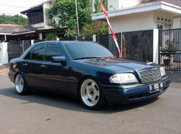 Jual mobil Mercedes-Benz C-Class C200 1995 murah di DKI Jakarta 1