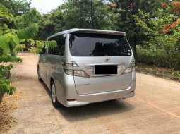 Mobil Toyota Vellfire 2009 V terbaik di DKI Jakarta 9