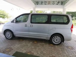 Jual Hyundai H-1 2011 harga murah di Jawa Tengah 6