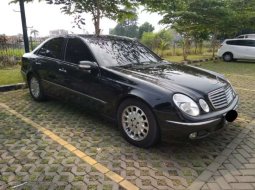 Jual cepat Mercedes-Benz E-Class 260 2002 di DKI Jakarta 7