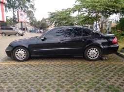 Jual cepat Mercedes-Benz E-Class 260 2002 di DKI Jakarta 6