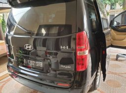 Jual mobil Hyundai H-1 Royale 2012 bekas, Banten 6