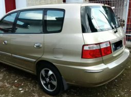 Mobil Kia Carens 2003 dijual, Jawa Timur 8