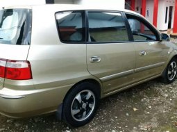 Mobil Kia Carens 2003 dijual, Jawa Timur 7