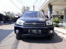 Jual mobil Toyota RAV4 2005 bekas, Jawa Barat 3