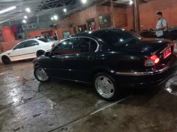 Jawa Barat, Jaguar X Type 2002 kondisi terawat 2