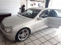 DKI Jakarta, Mercedes-Benz C-Class C200 2001 kondisi terawat 2