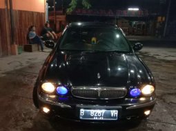 Jawa Barat, Jaguar X Type 2002 kondisi terawat 1