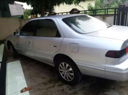 Mobil Toyota Camry 2002 terbaik di Sumatra Utara 9