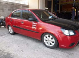 Mobil Kia Rio 2010 terbaik di Jawa Tengah 1