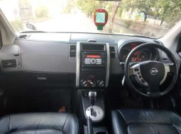 Jual Nissan X-Trail XT 2009 harga murah di Jawa Timur 5