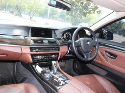 Jual cepat BMW 5 Series 528i 2015 di DKI Jakarta 7