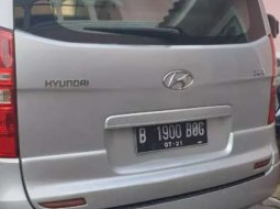 Jual cepat Hyundai H-1 Elegance 2011 di Sumatra Selatan 2