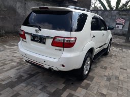 Jual Toyota Fortuner G 2009 mobil bekas di DIY Yogyakarta 6