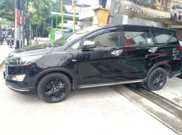 Dijual mobil bekas Toyota Venturer , Sumatra Utara  5