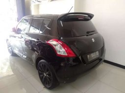Mobil Suzuki Swift 2012 GX dijual, Jawa Timur 2