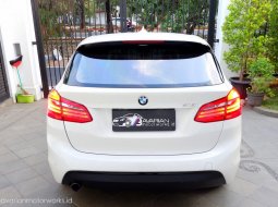 Dijual mobil bekas BMW 2 Series 218i 2015, DKI Jakarta 9
