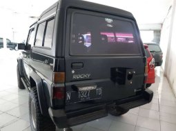Mobil Daihatsu Rocky 1992 terbaik di Jawa Timur 4