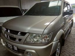 Mobil Isuzu Panther 2004 GRAND TOURING dijual, DIY Yogyakarta 6
